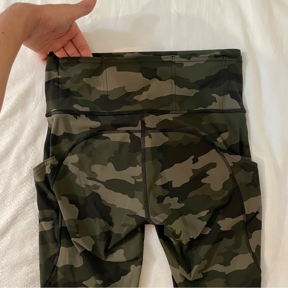 Lululemon Fast and Free High-Rise Tight 25"
Heritage 365 Camo Medium Olive Multi - Picture 8 of 9